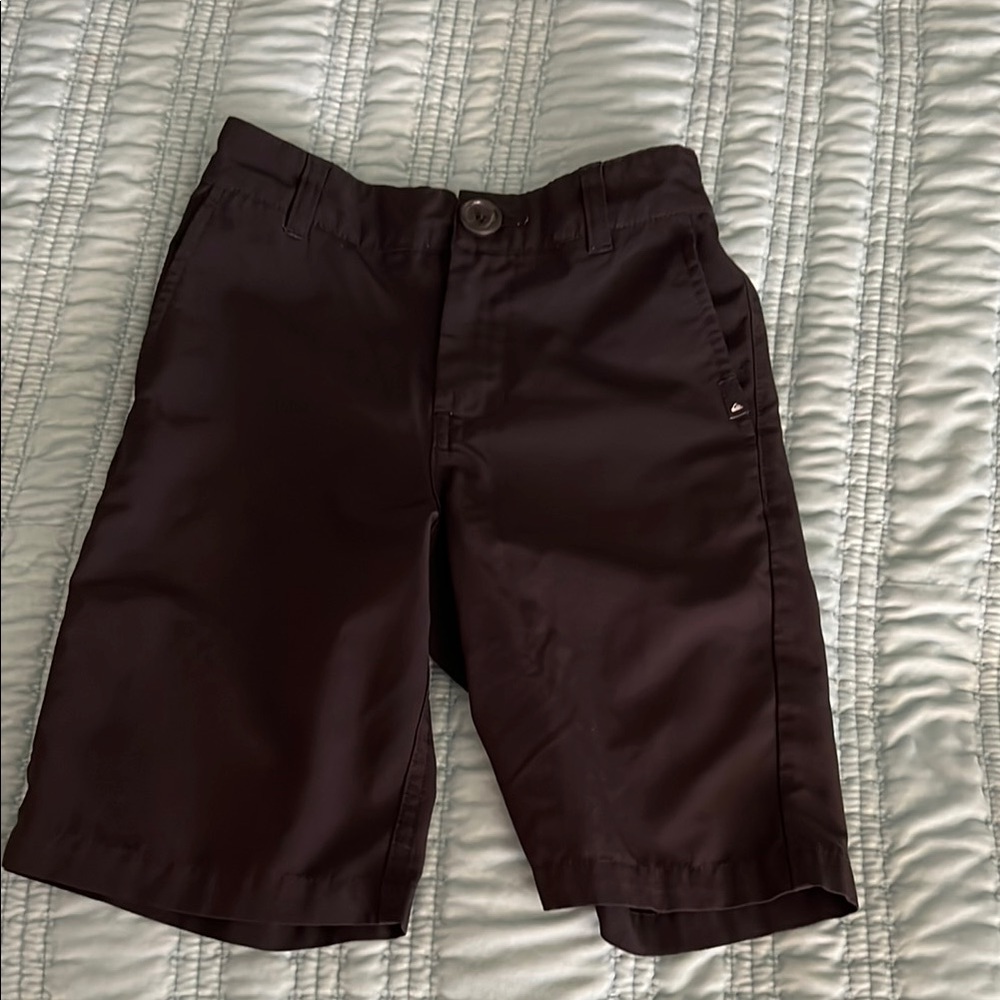 Boys black amphibious Quicksilver 4 way stretch shorts.  Quick dry.  4 pockets